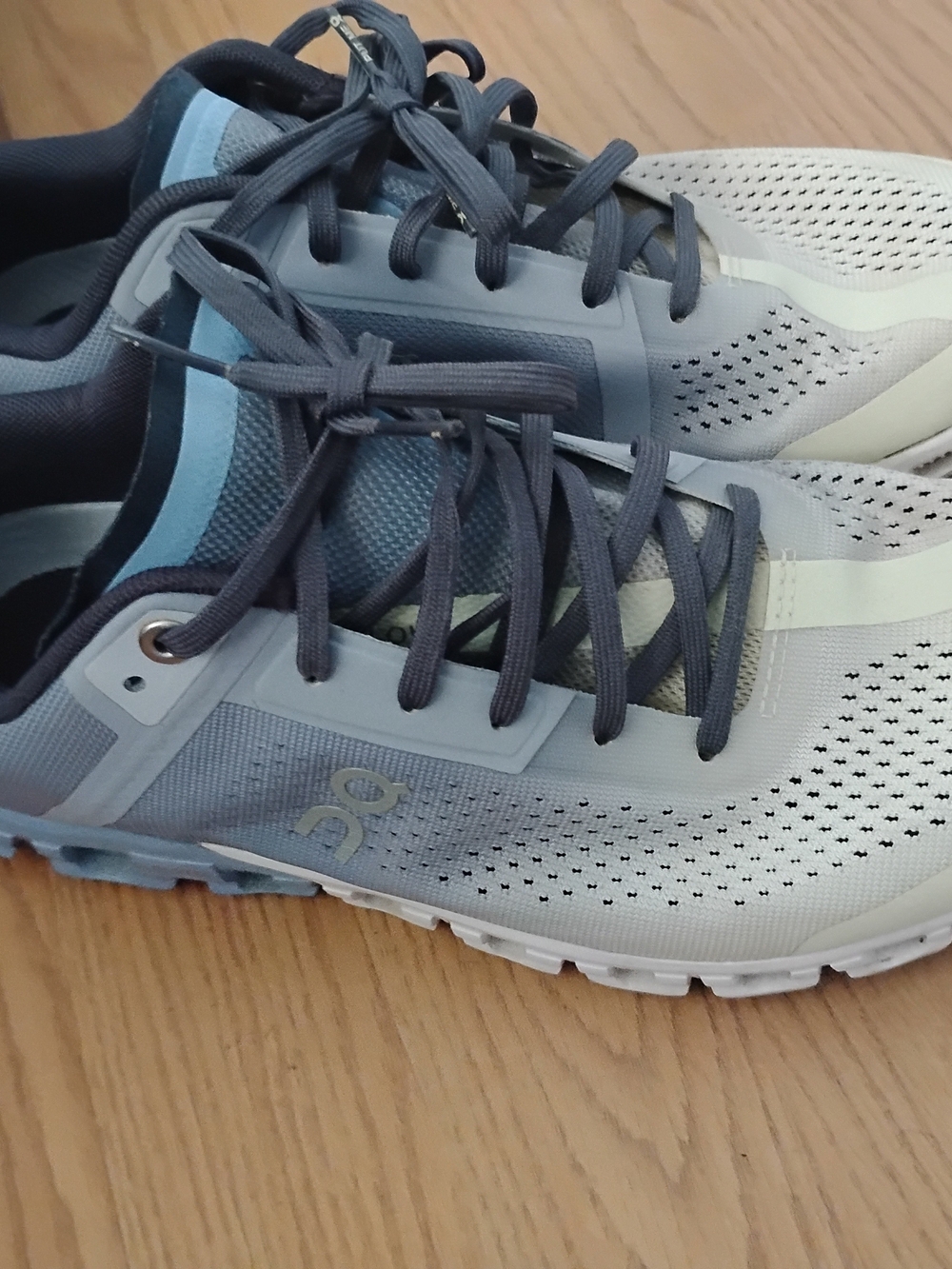 On Running Running Men's Cloudswift Lightweight Gray/Blue Running Shoes